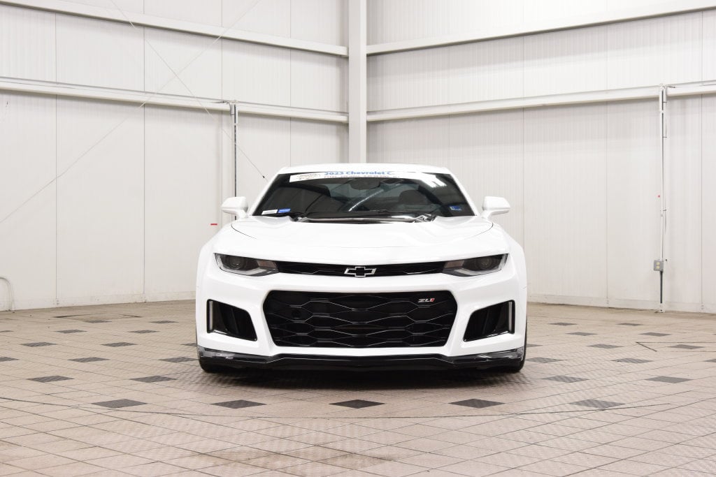 2023 Chevrolet Camaro ZL1 - Photo 2