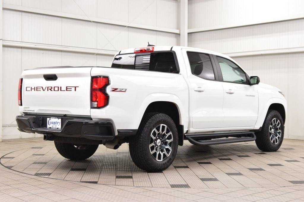 2024 Chevrolet Colorado Z71 - Photo 8