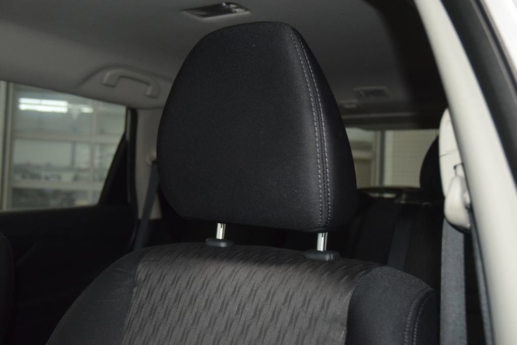 2018 Nissan Rogue SV - Photo 41