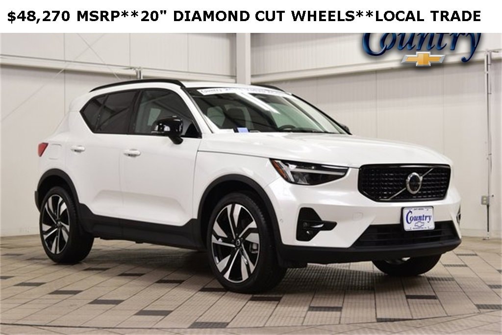 2025 Volvo XC40 Plus