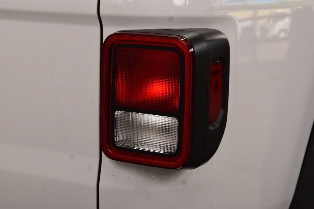 2024 Jeep Gladiator Nighthawk - Photo 19