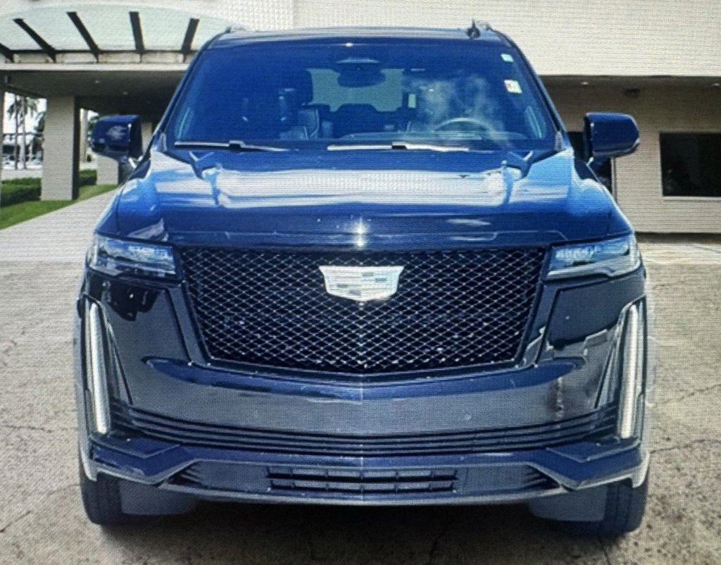 2023 Cadillac Escalade ESV Sport Platinum photo 2