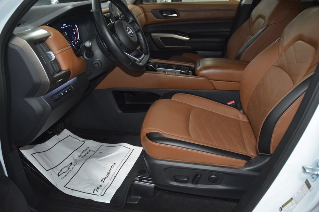 2025 Nissan Pathfinder Platinum - Photo 36
