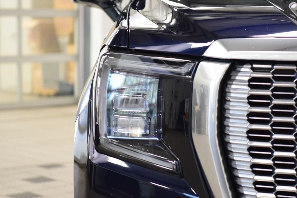 2024 GMC Yukon Denali - Photo 12
