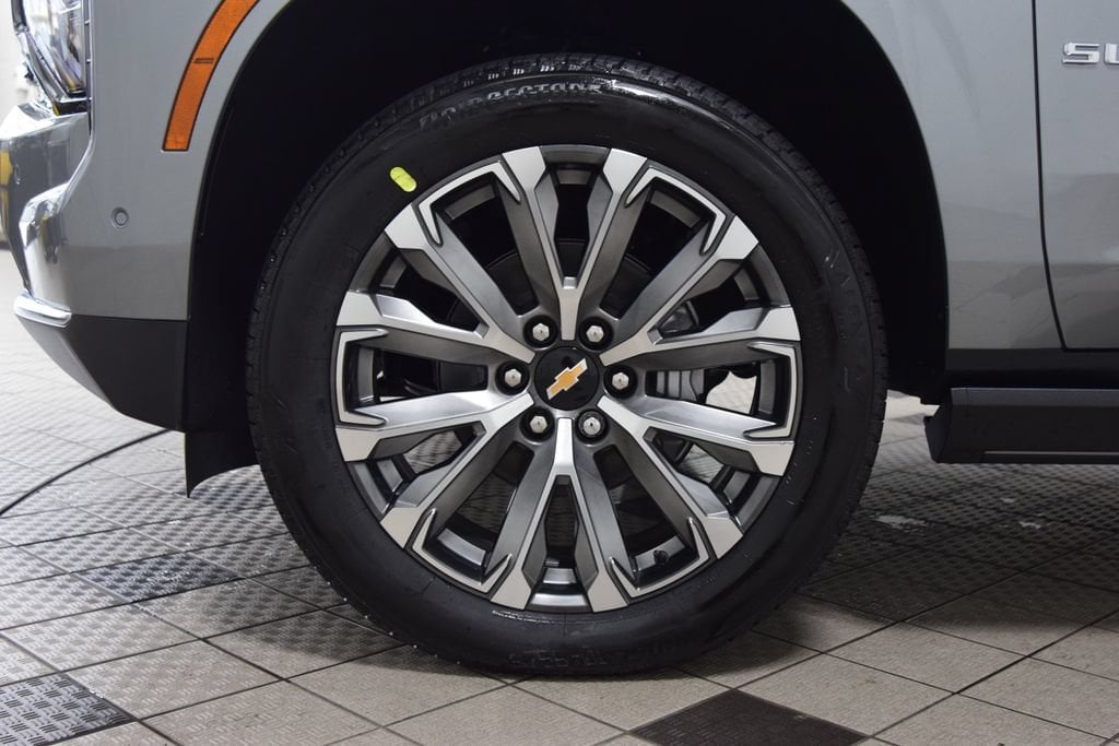 2026 Chevrolet Suburban High Country - Photo 28
