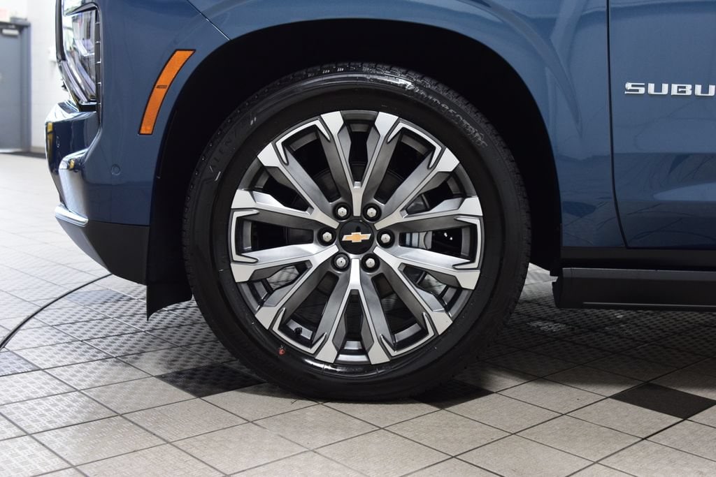 2026 Chevrolet Suburban High Country - Photo 28