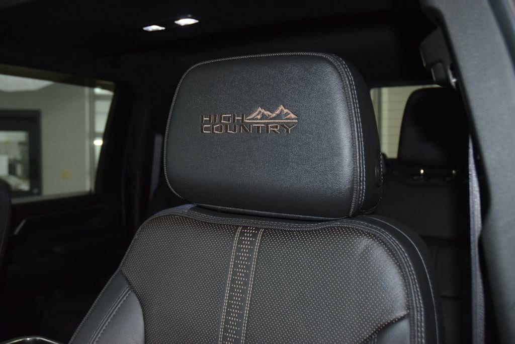 2024 Chevrolet Silverado 3500HD High Country - Photo 44