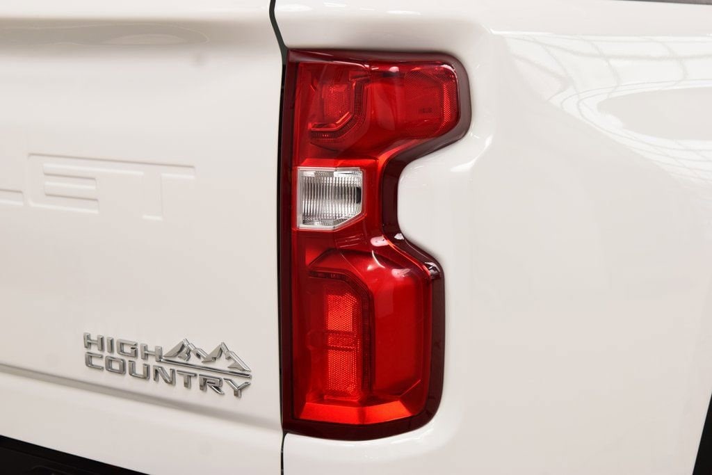 2024 Chevrolet Silverado 3500HD High Country - Photo 22