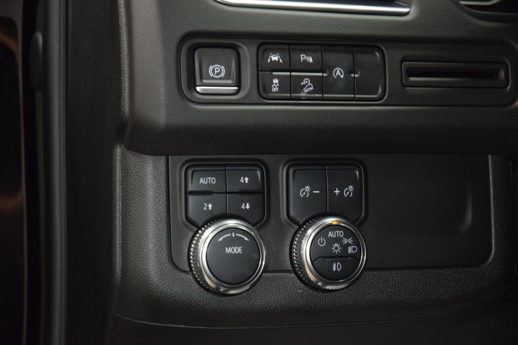 2024 GMC Yukon AT4 - Photo 41