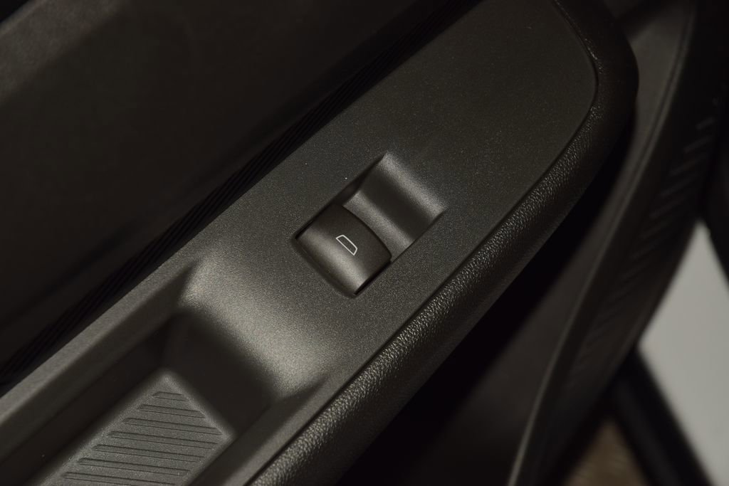 2027 Chevrolet Bolt LT - Photo 37