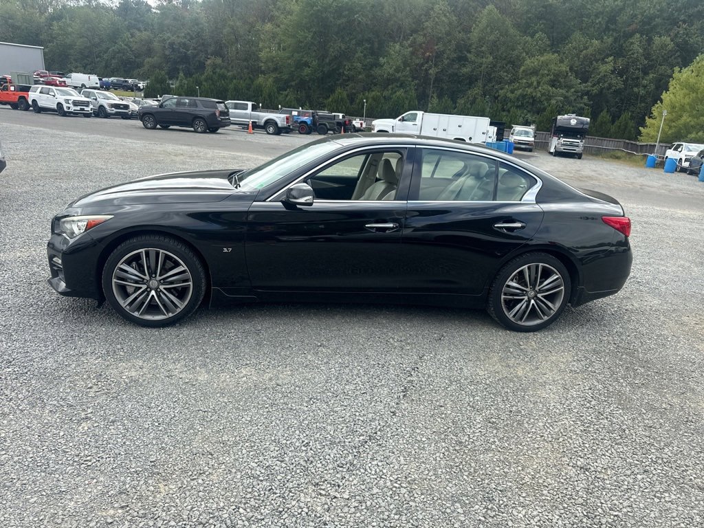 2014 Infiniti Q50 photo 4