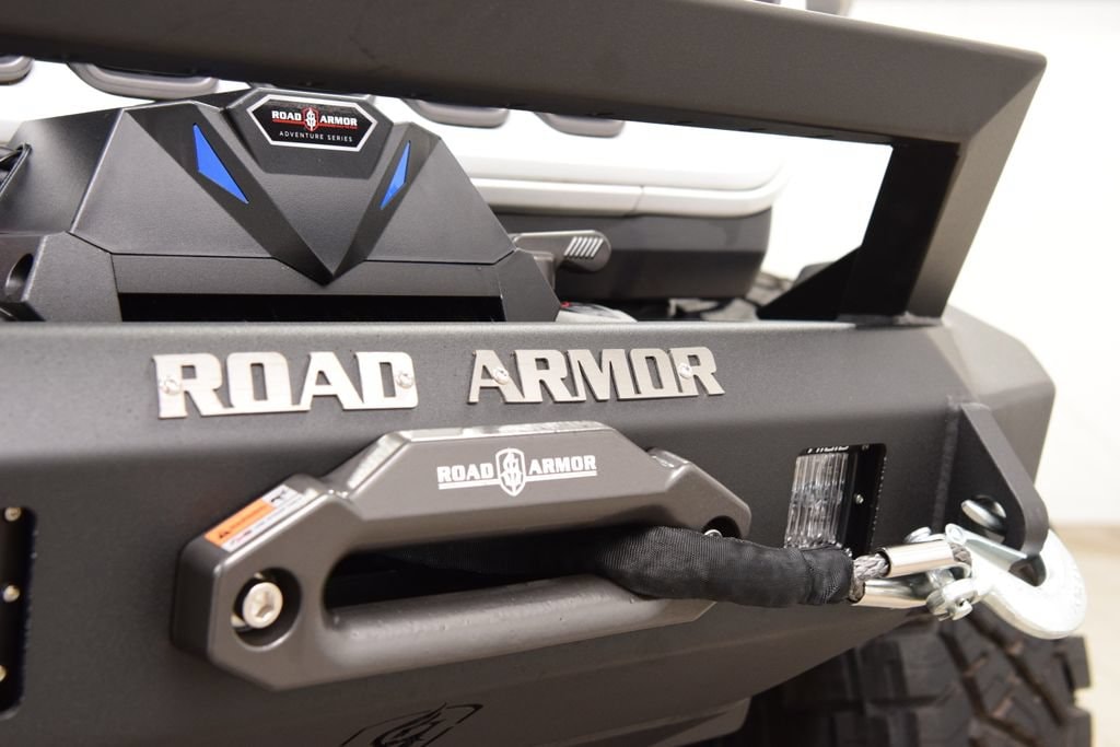 2024 Jeep Gladiator Nighthawk - Photo 13