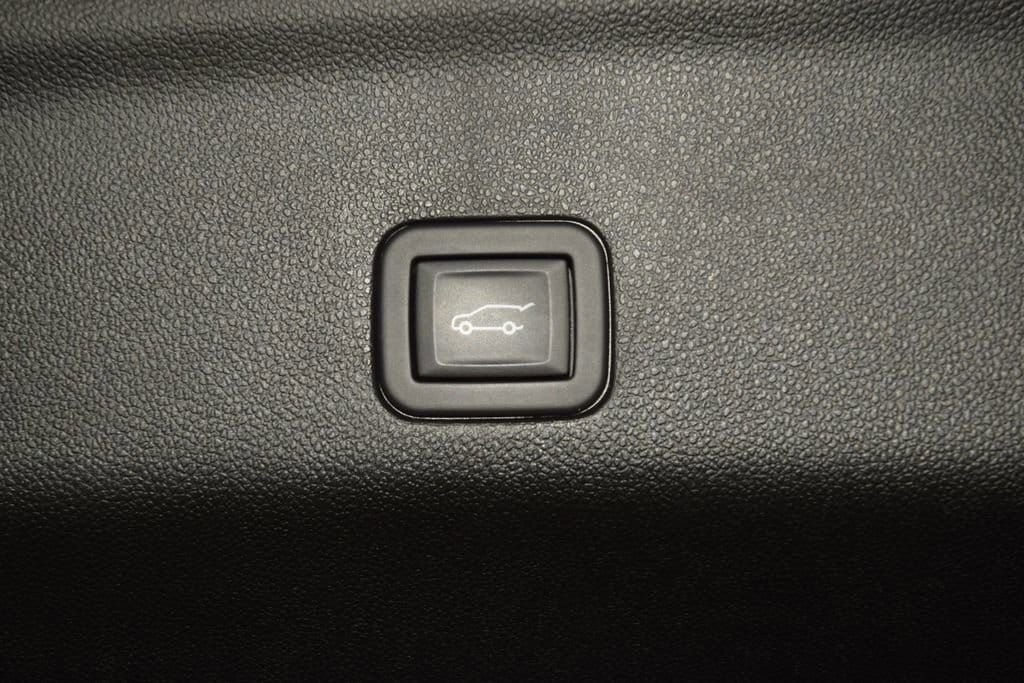 2024 GMC Yukon AT4 - Photo 28