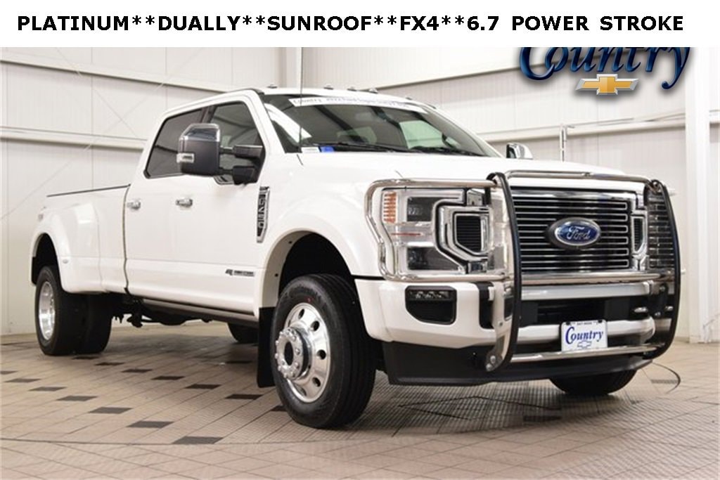 2022 Ford F-450 Super Duty Platinum's photo