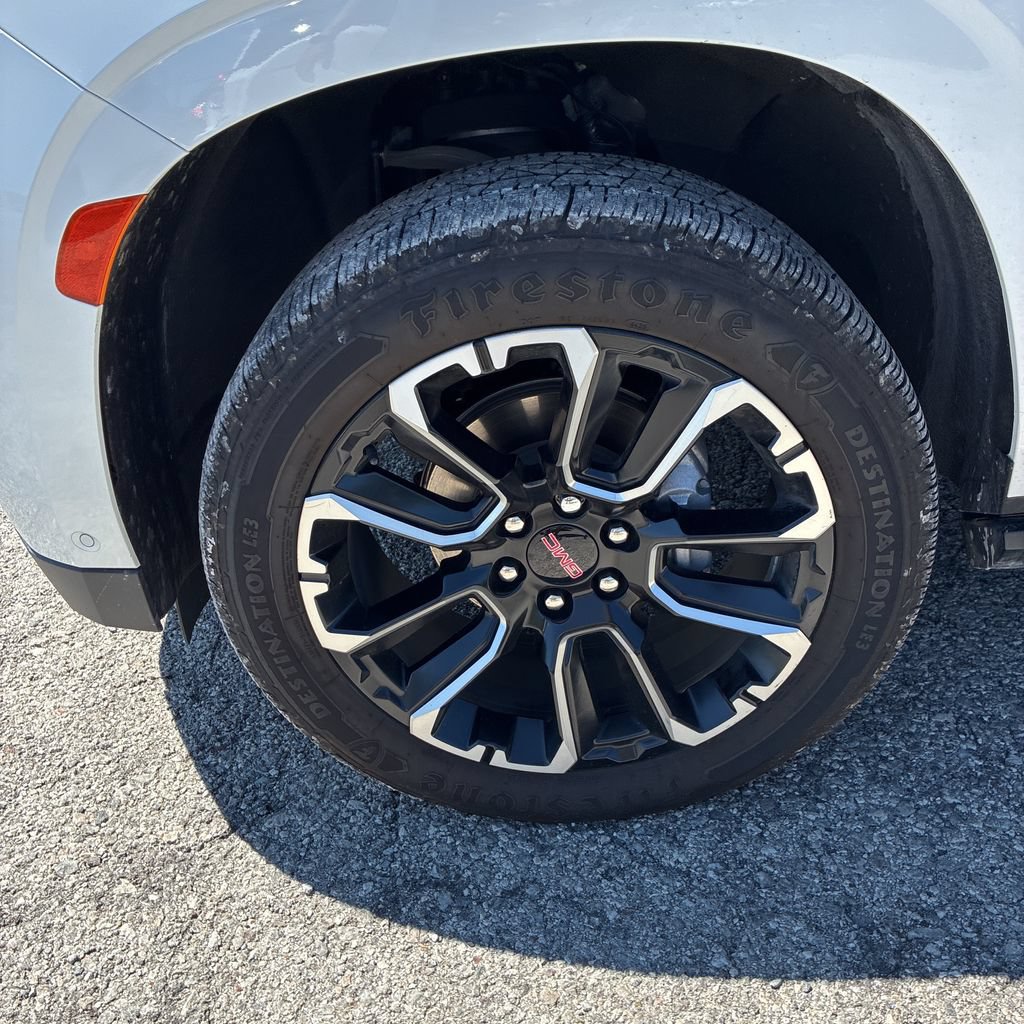 2023 GMC Yukon XL Denali - Photo 18