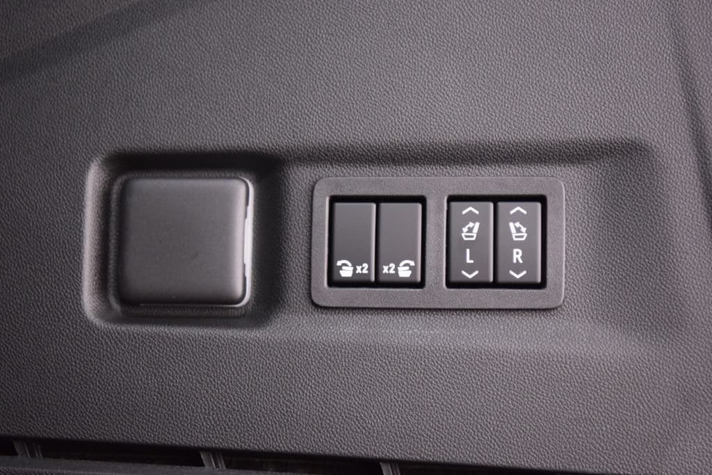 2026 Chevrolet Suburban High Country - Photo 24