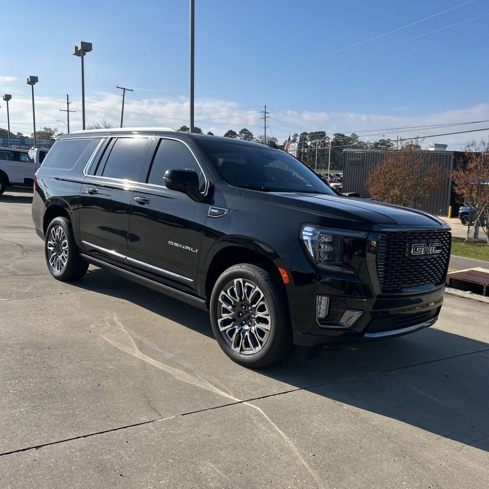 2023 GMC Yukon XL Denali Ultimate's photo