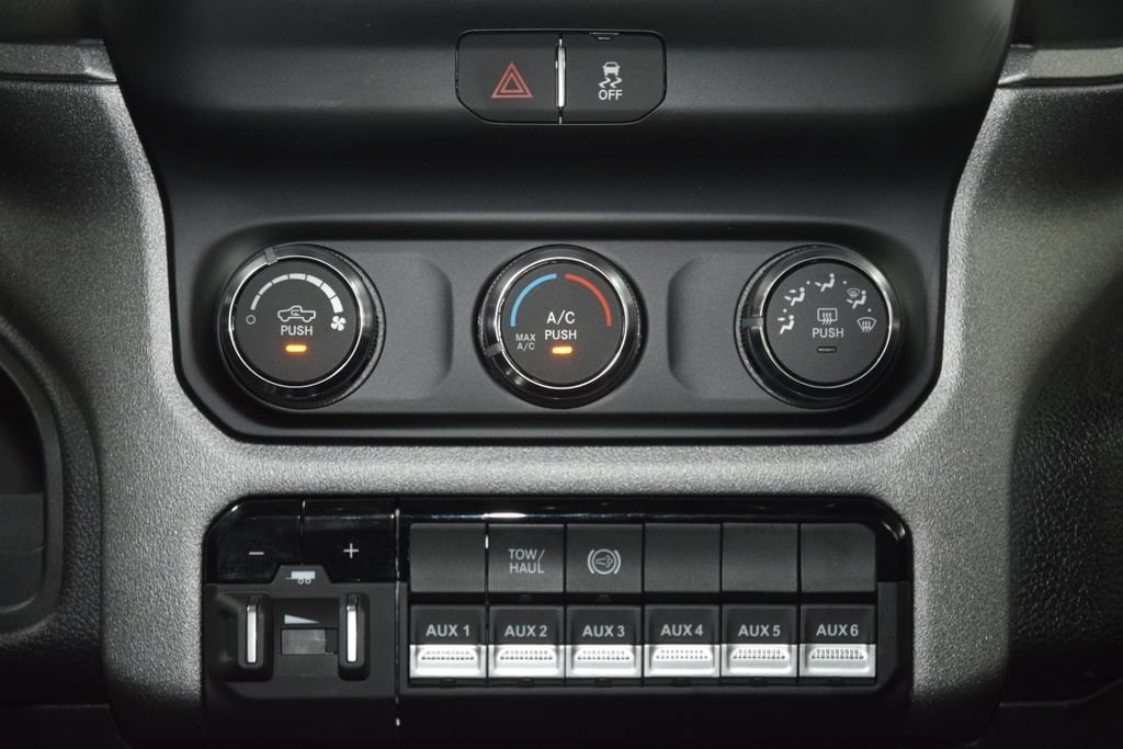 2024 RAM Ram 3500 Pickup Tradesman - Photo 32