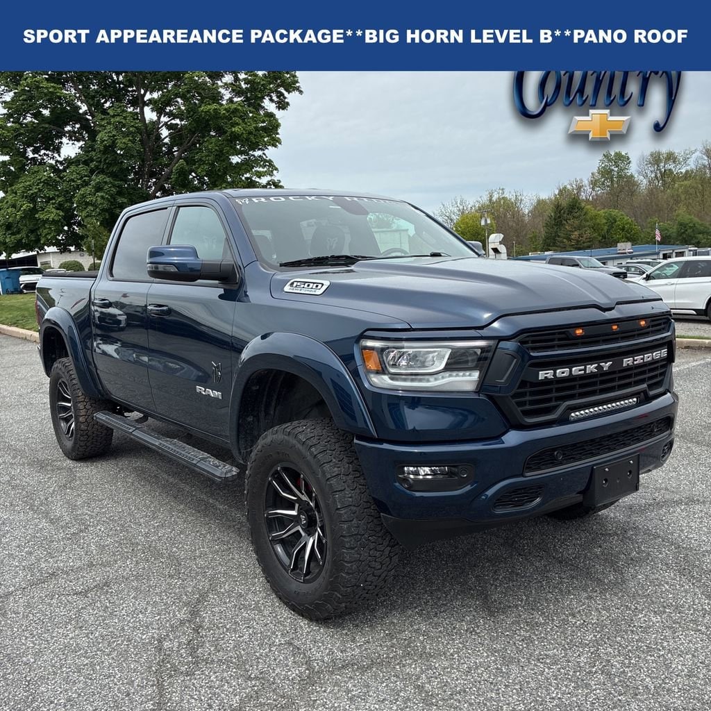 2023 RAM 1500 Big Horn/Lone Star 4x4 Crew Cab 5'7's photo