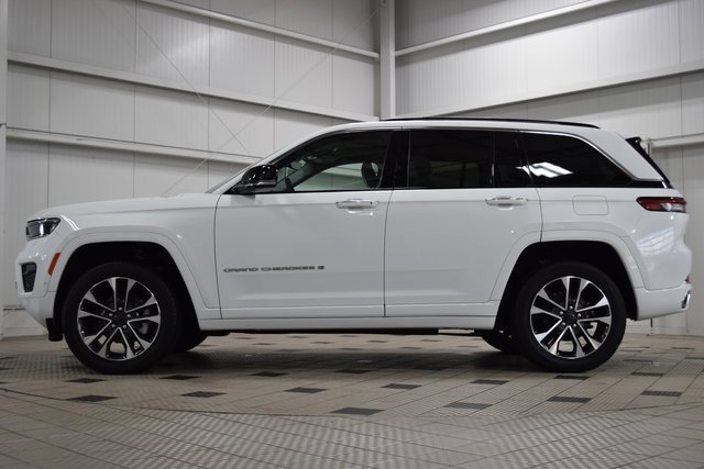 2022 Jeep Grand Cherokee Overland photo 4