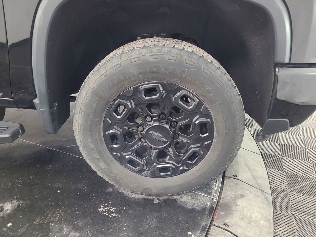 2024 Chevrolet Silverado 3500HD High Country - Photo 18