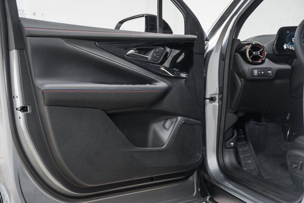 2025 Chevrolet Blazer EV RS - Photo 41