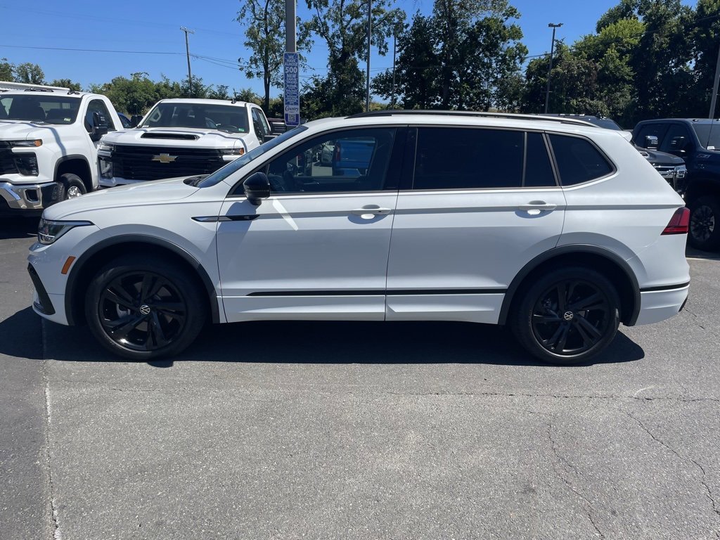 2024 Volkswagen Tiguan SE R-Line Black photo 4
