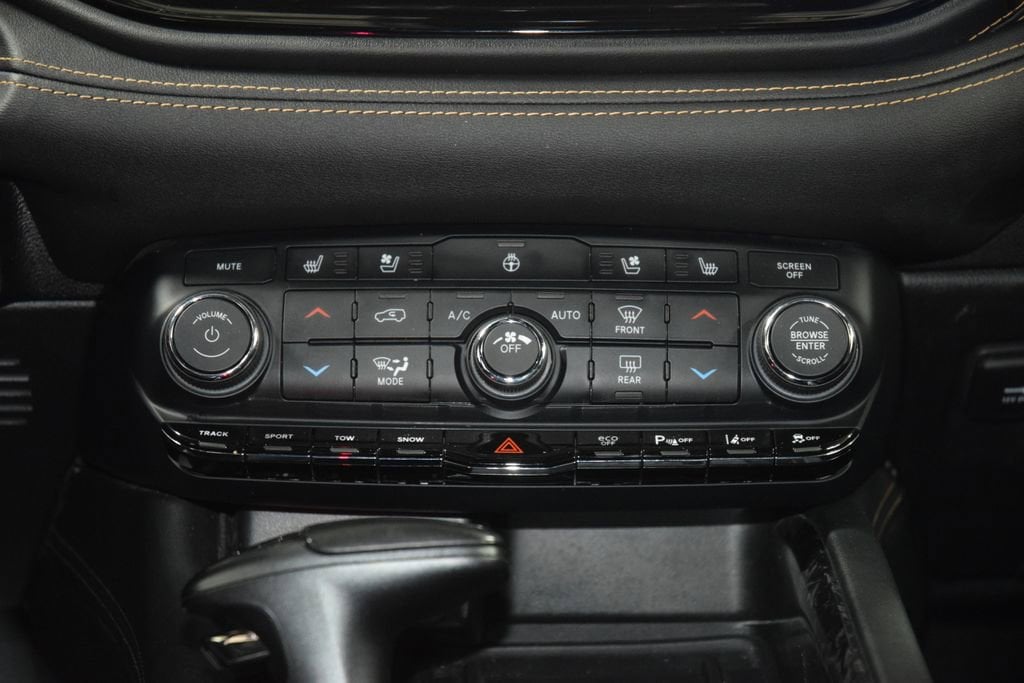 2025 Dodge Durango R/T - Photo 33