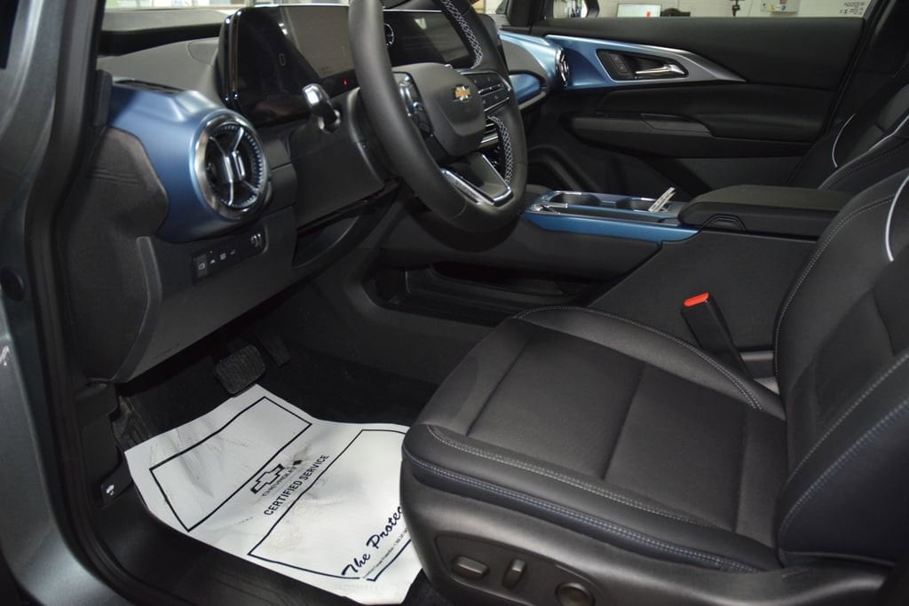 2026 Chevrolet Equinox EV 2LT - Photo 35