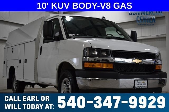 Summit White 2025 Chevrolet Express Chassis Van Rear-Wheel Drive Automatic