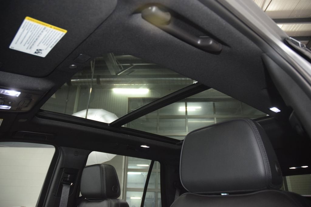 2024 GMC Yukon Denali - Photo 53