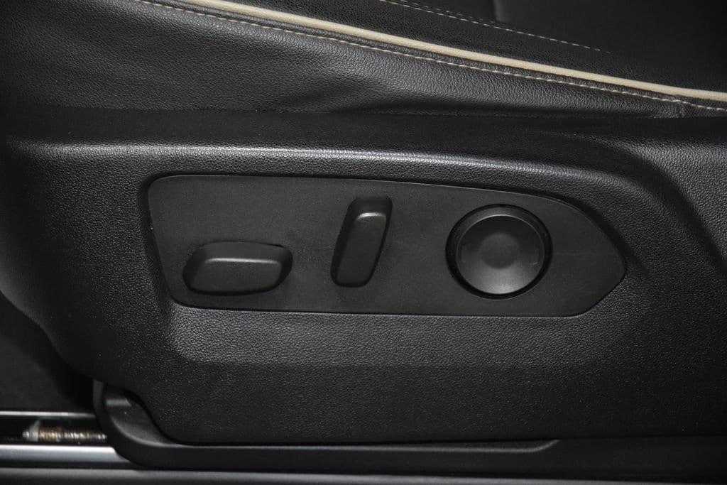 2022 GMC Yukon SLT - Photo 42