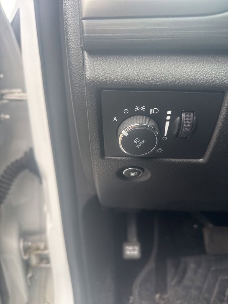 2020 Jeep Grand Cherokee Altitude - Photo 20