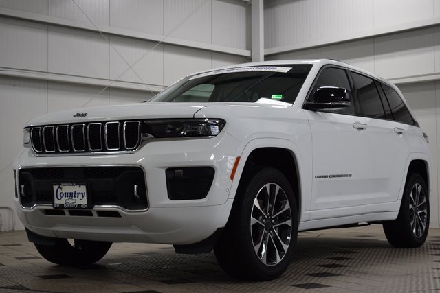 2022 Jeep Grand Cherokee Overland photo 3