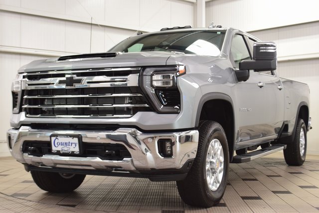 2025 Chevrolet Silverado LTZ photo 3