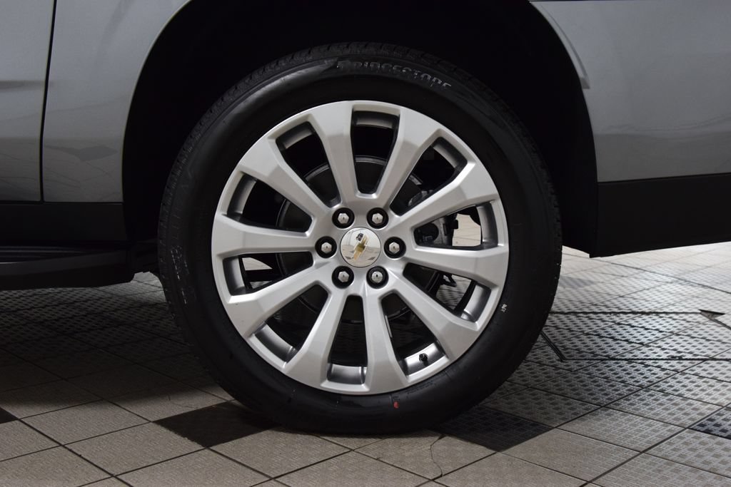 2026 Chevrolet Suburban Premier - Photo 28