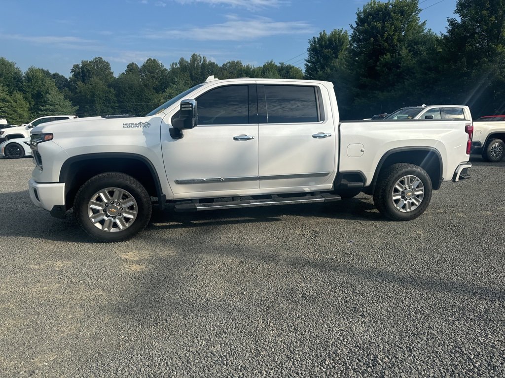 2024 Chevrolet Silverado 2500HD High Country photo 4