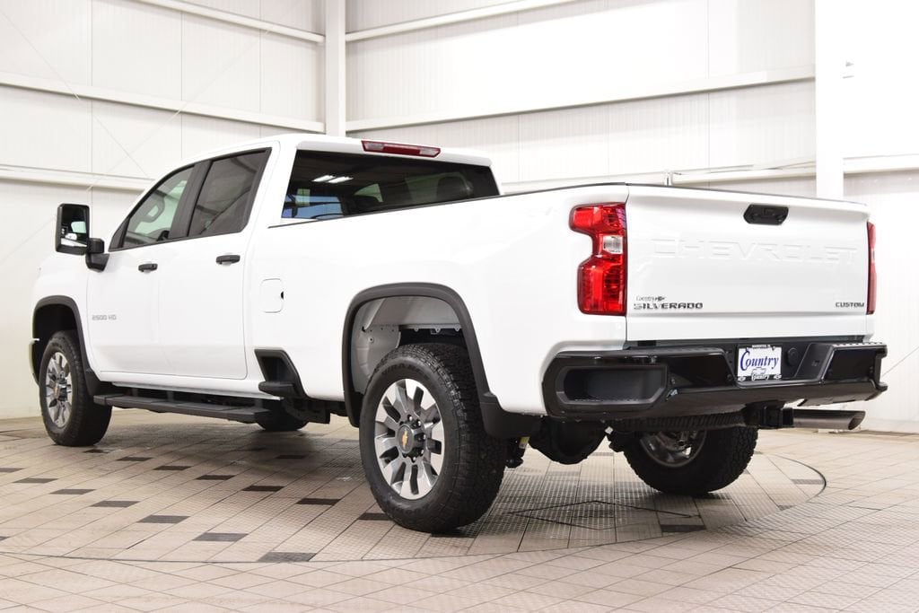 2026 Chevrolet Silverado 2500 HD Custom - Photo 6