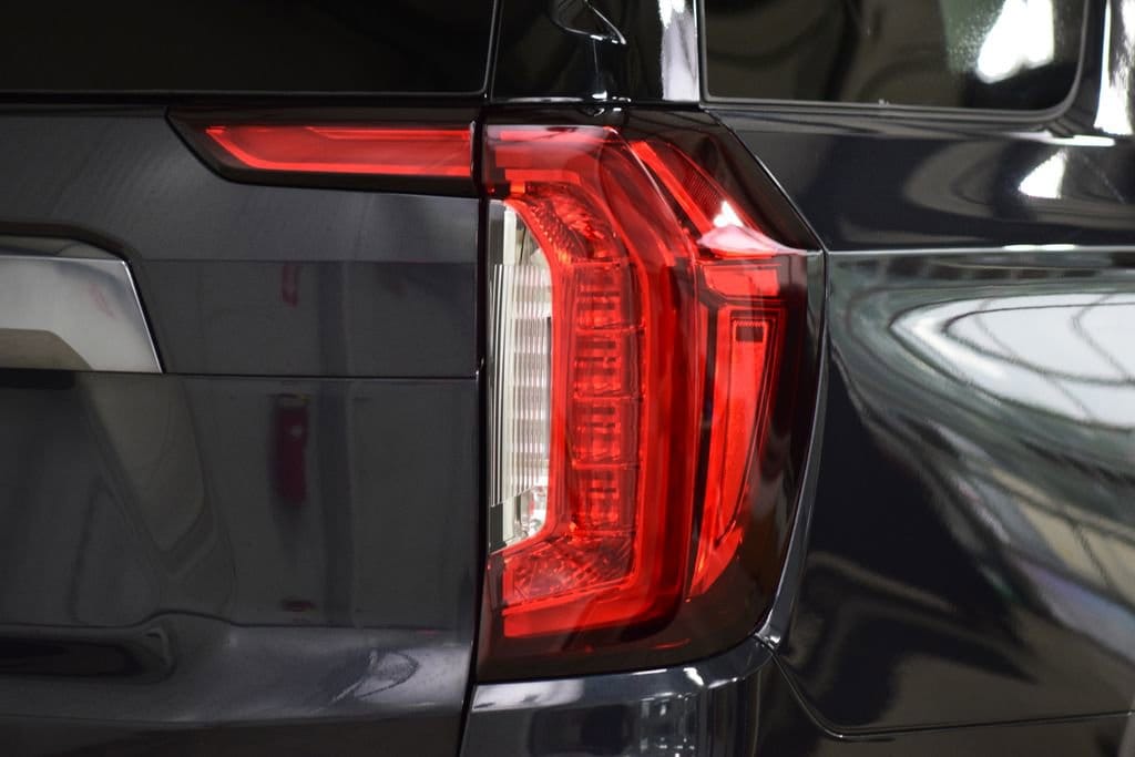 2024 GMC Yukon AT4 - Photo 21
