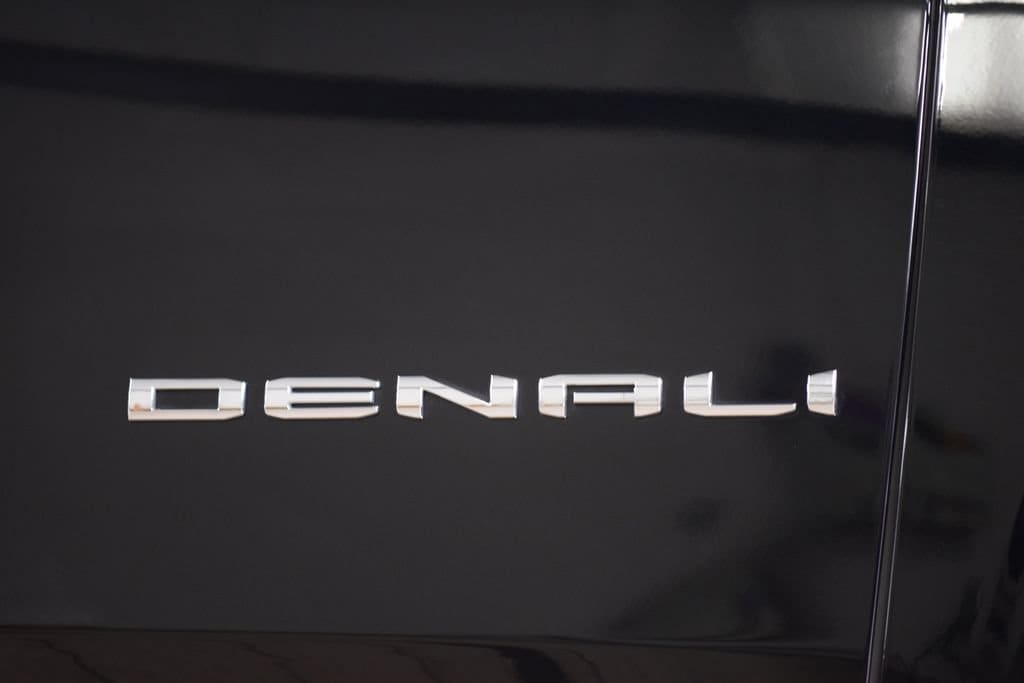 2024 GMC Yukon XL Denali - Photo 17