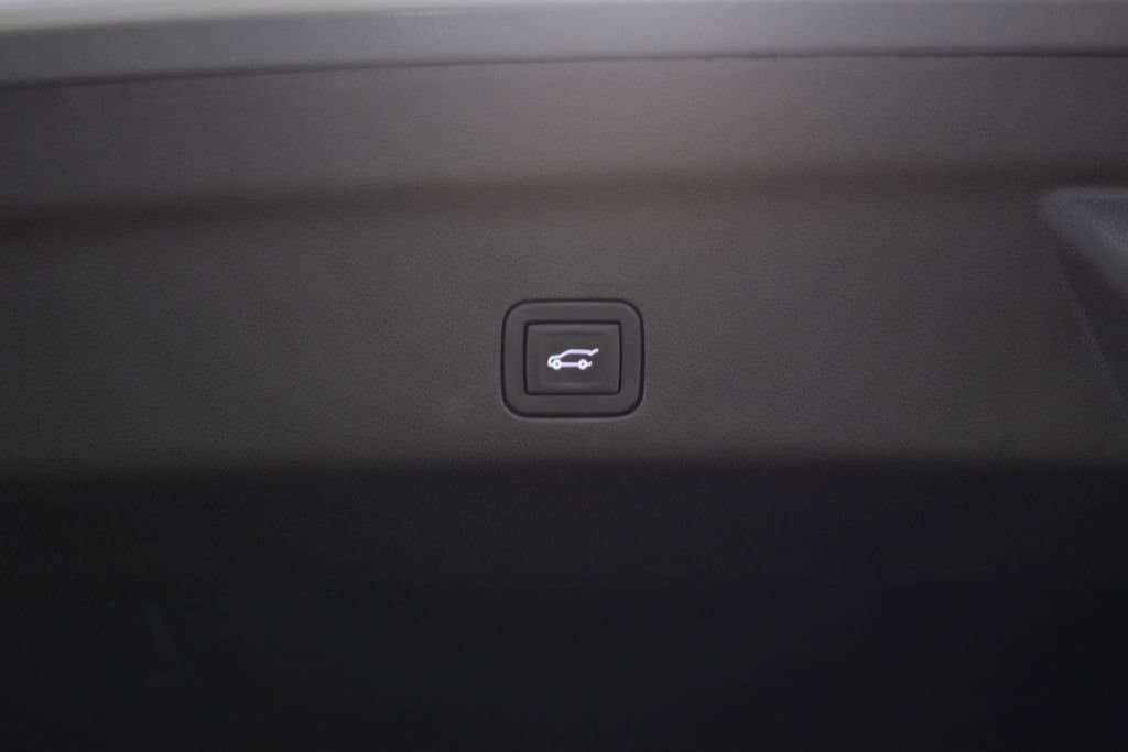 2024 GMC Yukon XL Denali - Photo 22