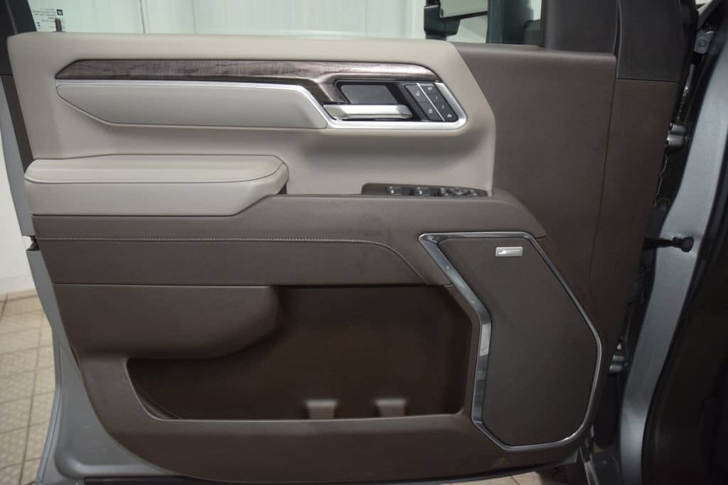 2025 Chevrolet Silverado 3500HD LTZ - Photo 54