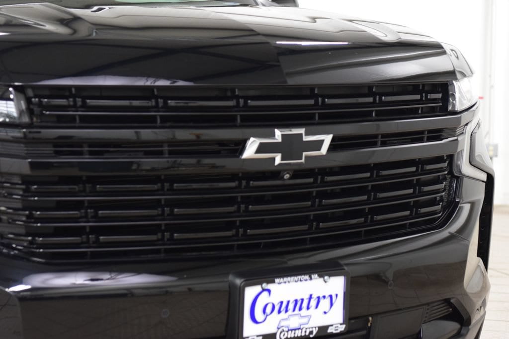 2024 Chevrolet Suburban RST - Photo 11
