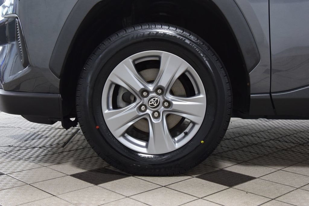 2022 Toyota RAV4 XLE - Photo 24
