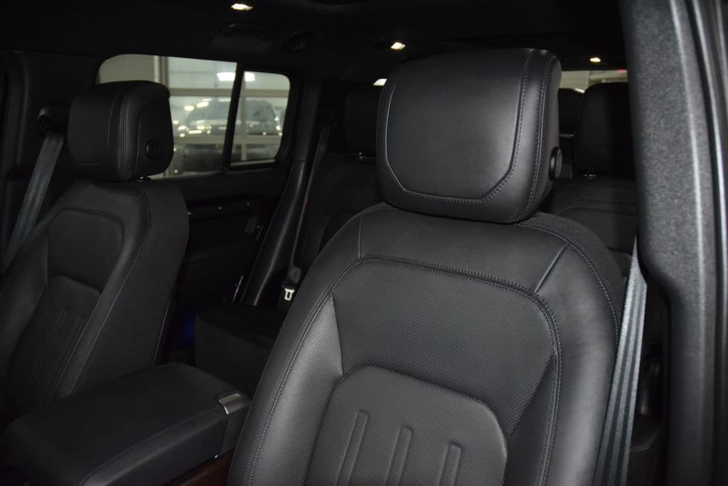 2024 Land Rover Defender X - Photo 43