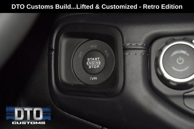 2025 Jeep Wrangler 4-Door Rubicon - Photo 38