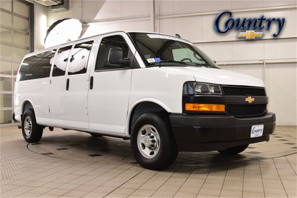 2025 Chevrolet Express Passenger LS's photo