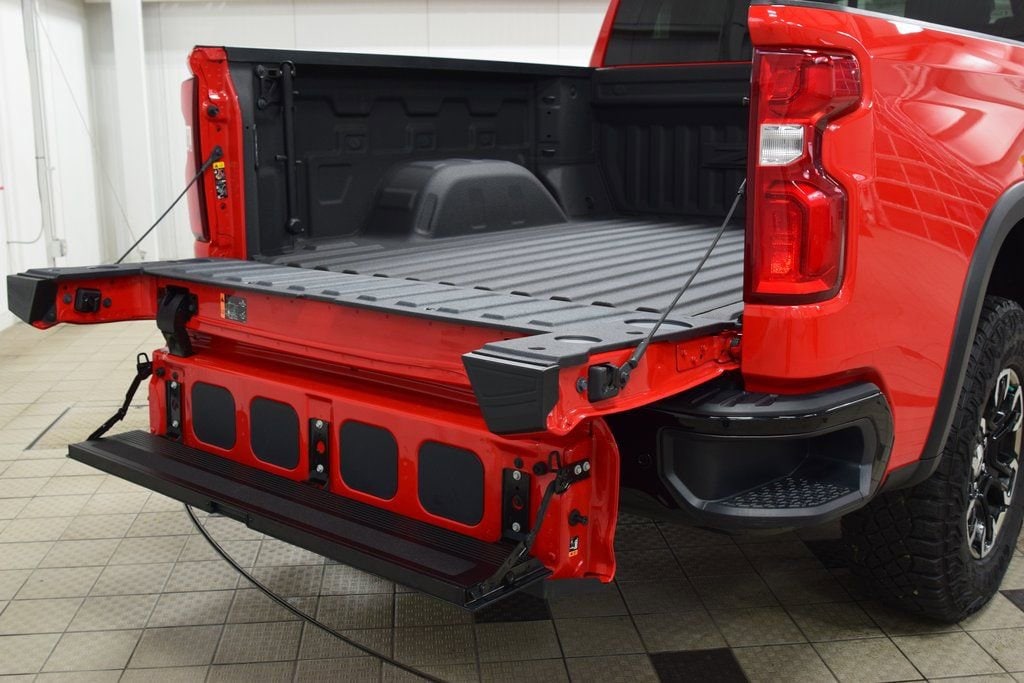 2024 Chevrolet Silverado 1500 ZR2 - Photo 29