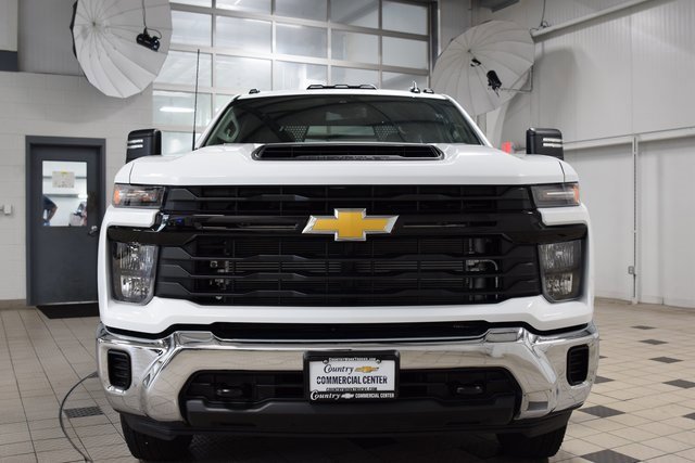 2025 Chevrolet Silverado 3500HD Work Truck photo 2