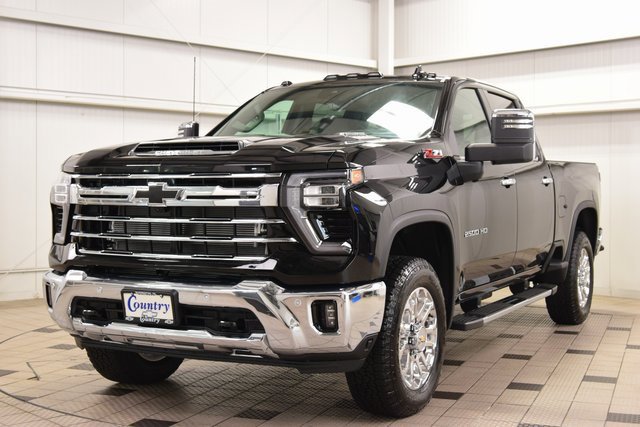 2025 Chevrolet Silverado LTZ photo 3